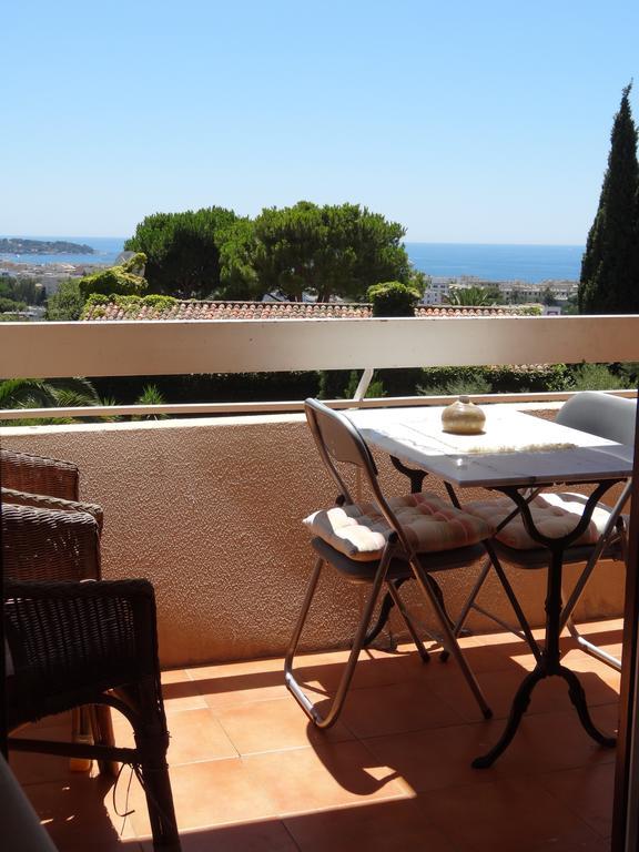 2 Bedroom Modern Apartment In Antibes With Sea View Room photo