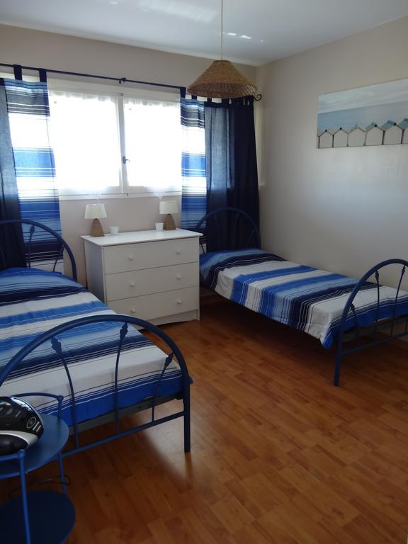 2 Bedroom Modern Apartment In Antibes With Sea View Room photo