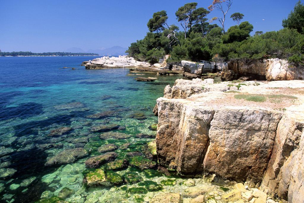 2 Bedroom Modern Apartment In Antibes With Sea View Exterior photo